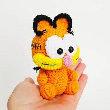 Portachiavi Garfield schema all’uncinetto gratis (2)