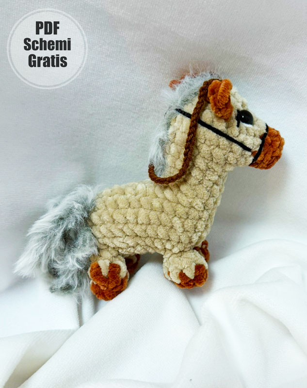 Mini Cavallo Portachiavi Amigurumi PDF Schema Gratis (3)