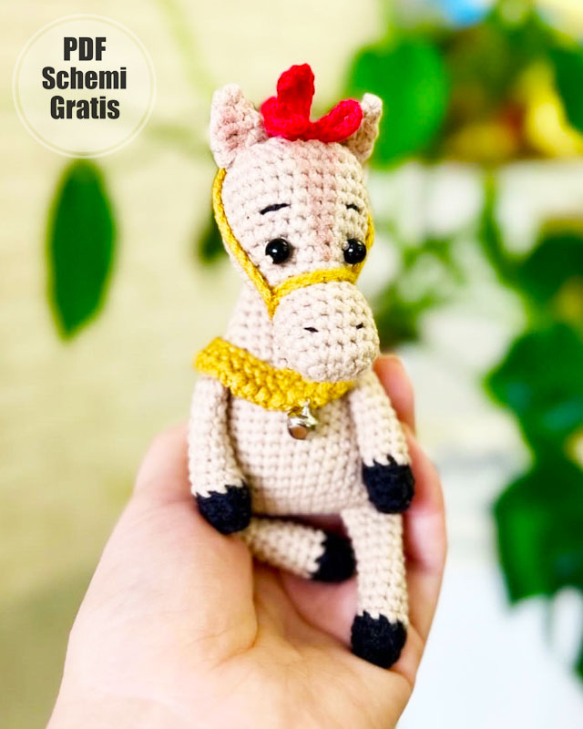 Cavallo Elegante Amigurumi Schema PDF Gratis (2)