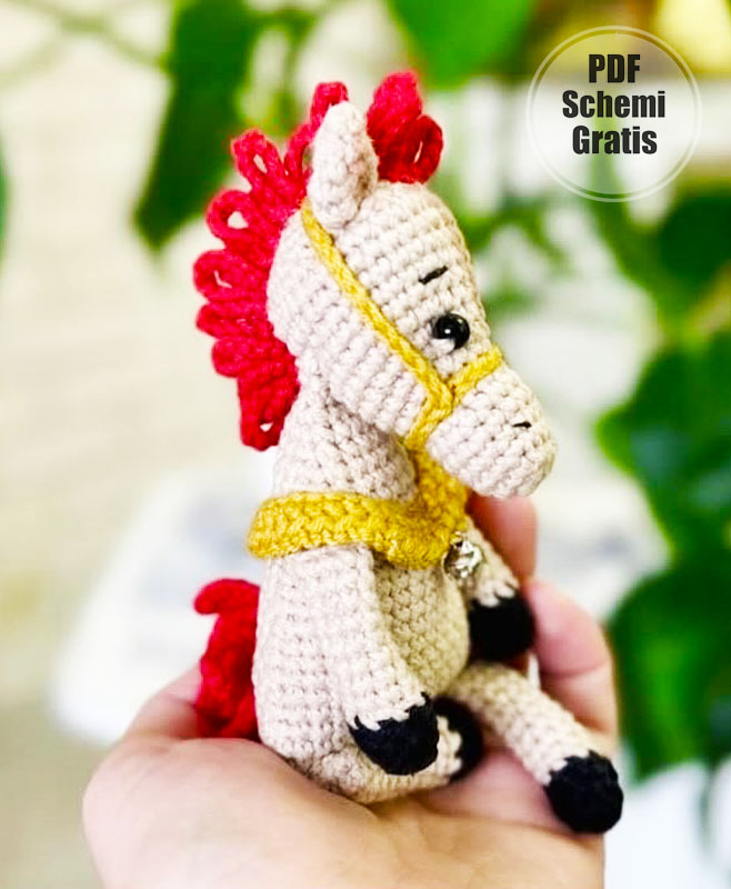 Cavallo Elegante Amigurumi Schema PDF Gratis (3)