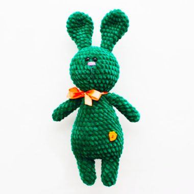 Coniglietto di peluche verde Amigurumi Schema Gratis (1)