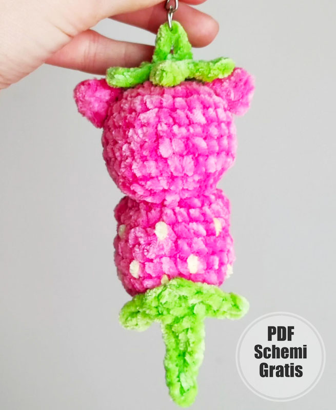 Portachiavi Gatto Fragola Amigurumi Schema Gratis (2)